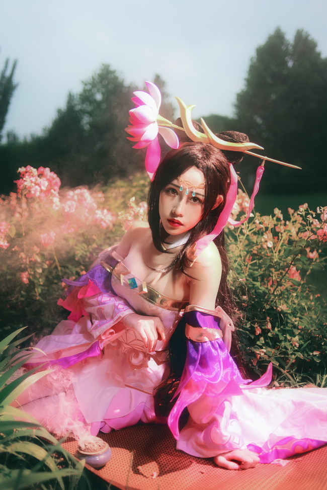 Cosplay nữ liên quân  tôn dáng đẹp