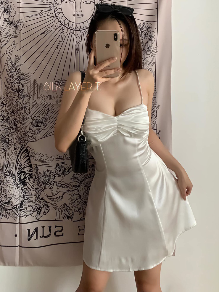 Gái đẹp mặc áo 2 dây cute xinh đẹp