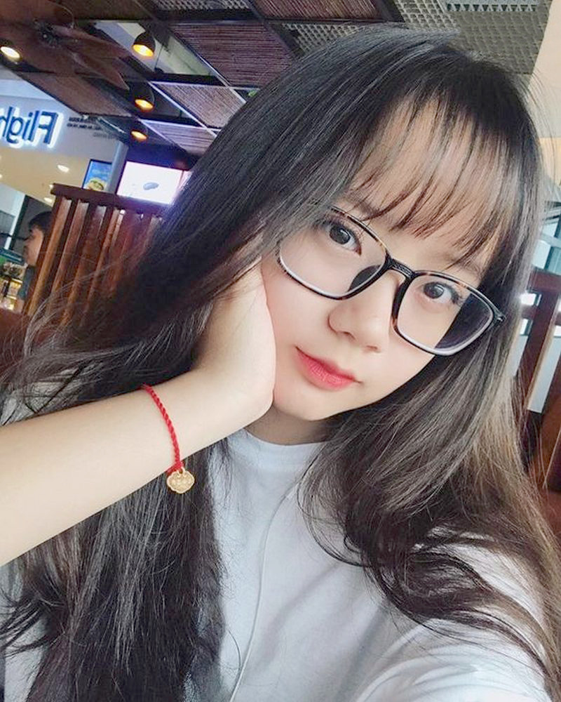 Ảnh gái tóc dài đẹp cute ngọt lịm