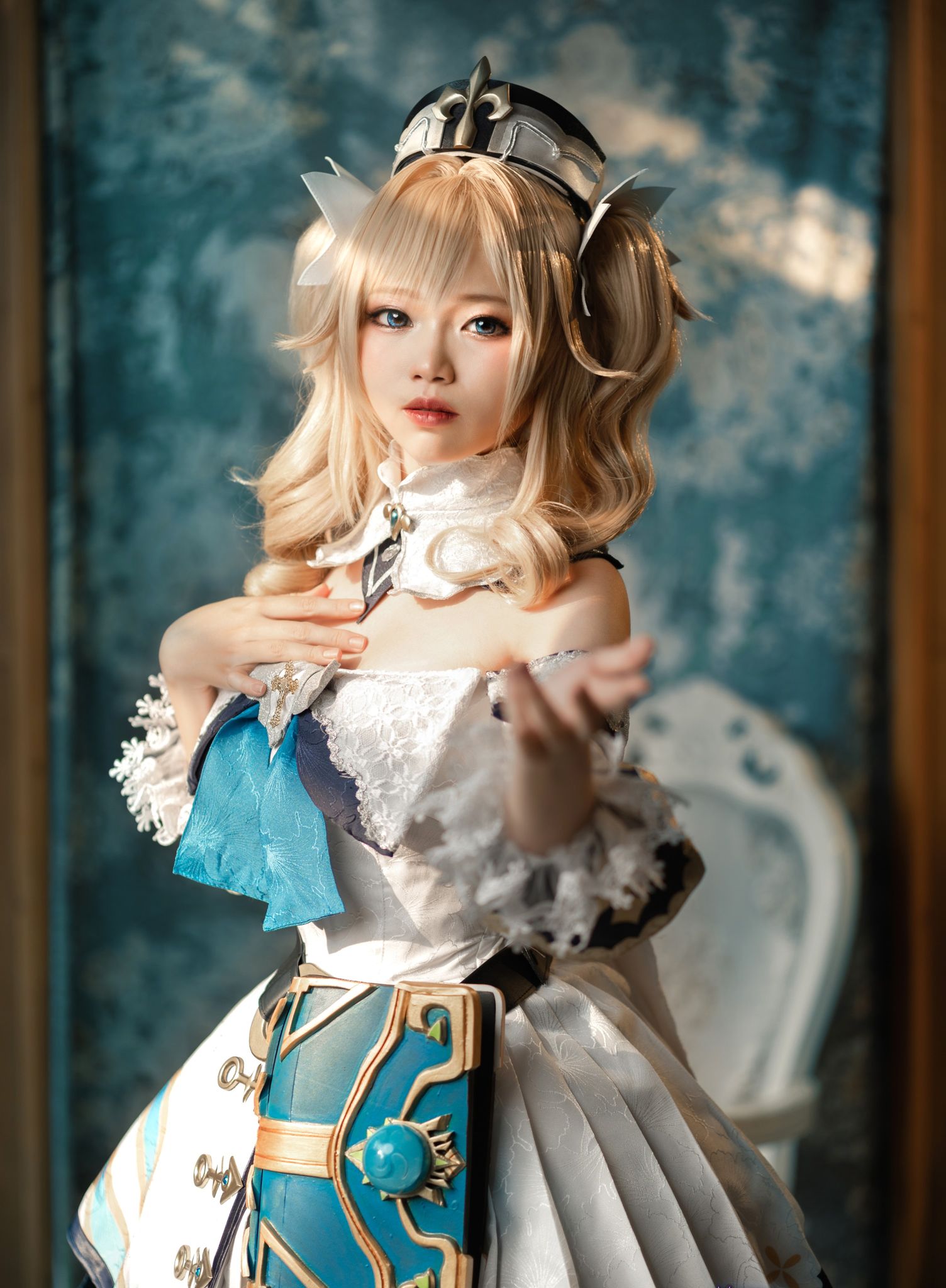 Capheny cosplay khoe body khiêu gợi