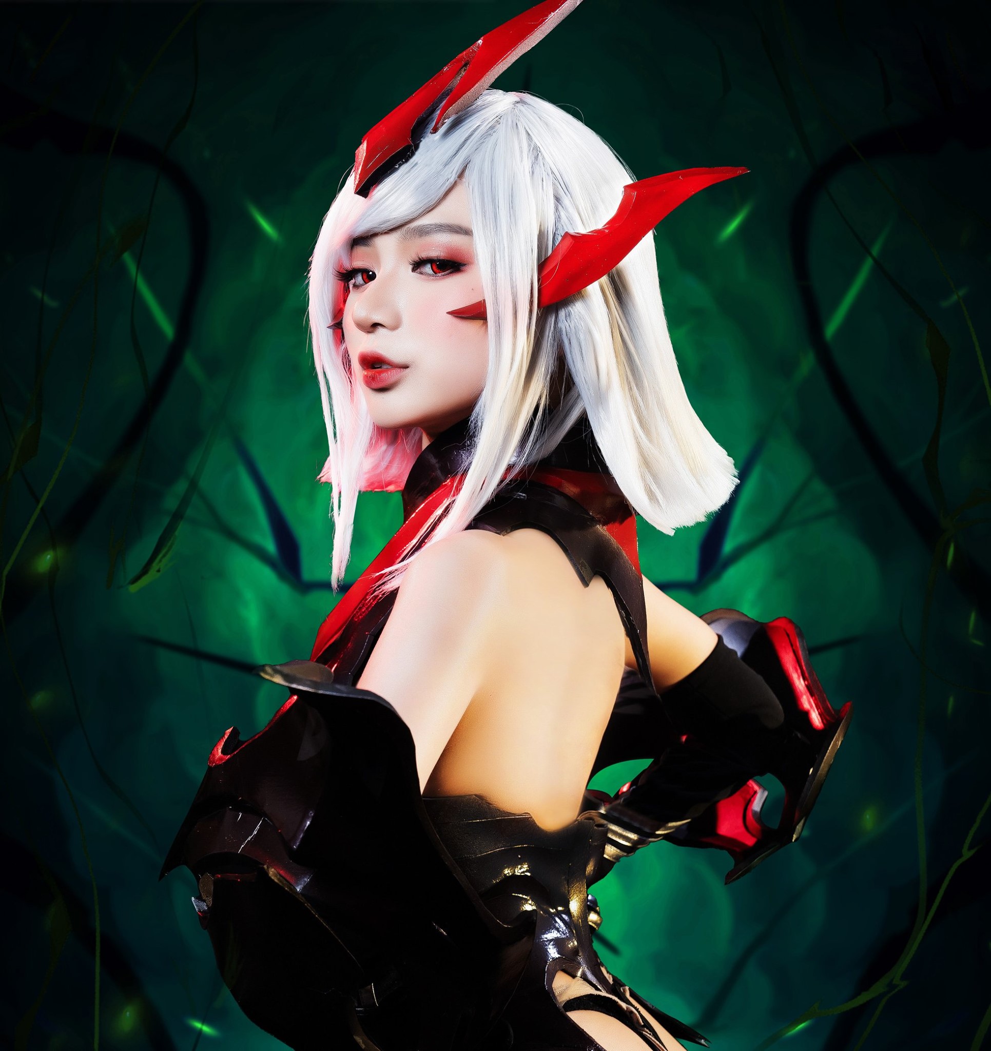 Cosplay liên quân violet vợ người ta khoe dáng gợi cảm