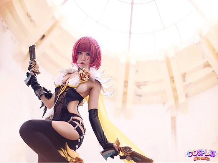 Cosplay liên quân violet thứ nguyên vệ thần khoe body gợi cảm