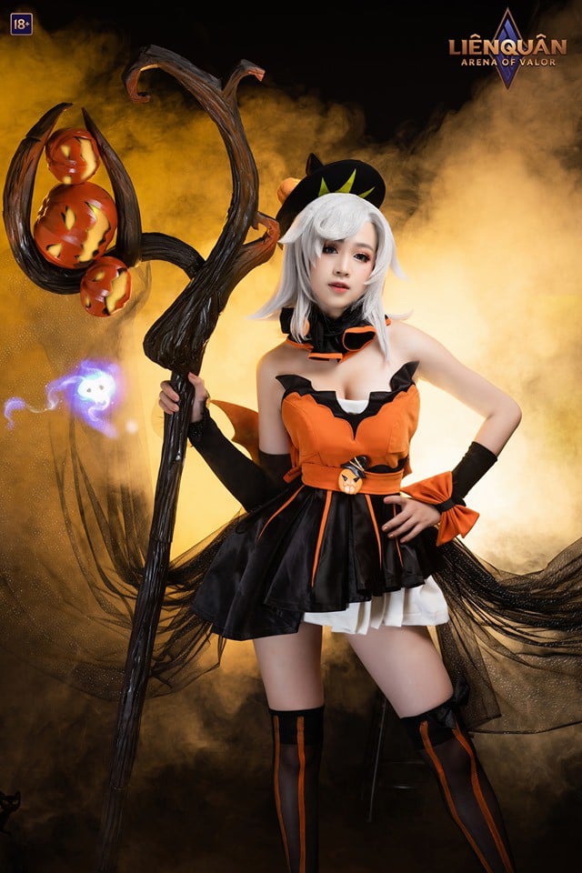 Điêu thuyền cosplay nóng bỏng