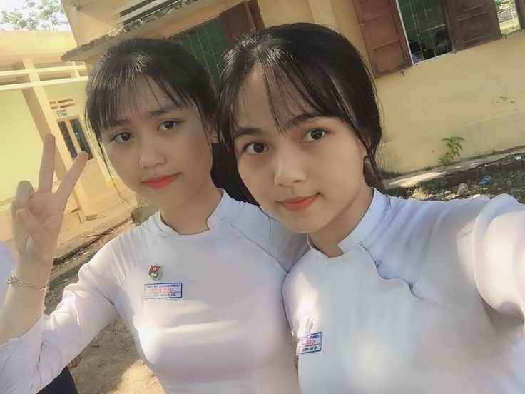 Gái mặc áo dài cute girl duyên dáng