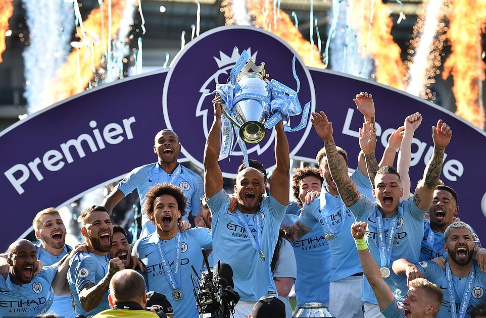 Hình ảnh CLB Man City lên ngôi vô địch Ngoại hạng Anh 2018-2019